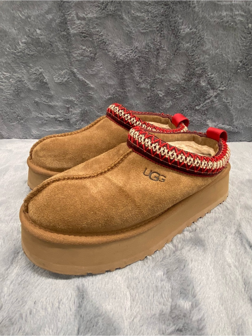 UGG Women’s Tazz II Platform Slippers Chestnut Shearling Clog Size 8